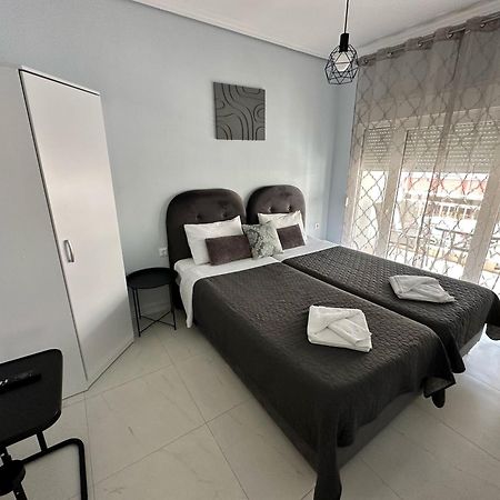 Eden Suite Paralia Buitenkant foto