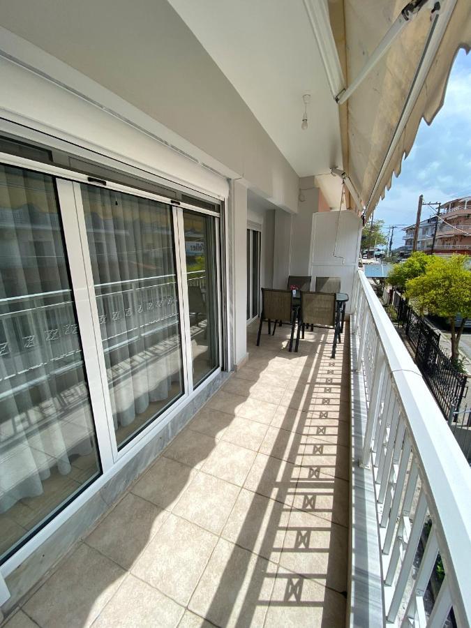 Eden Suite Paralia Buitenkant foto