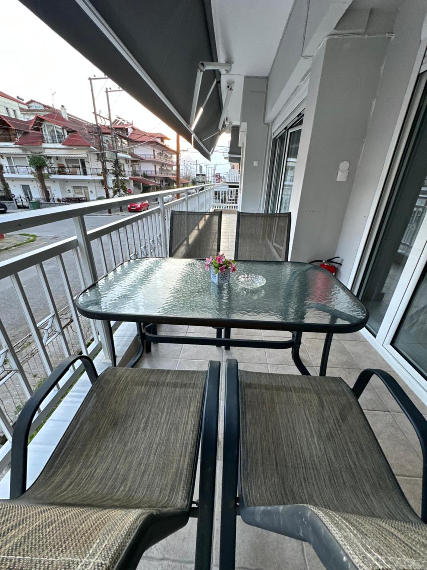 Eden Suite Paralia Buitenkant foto