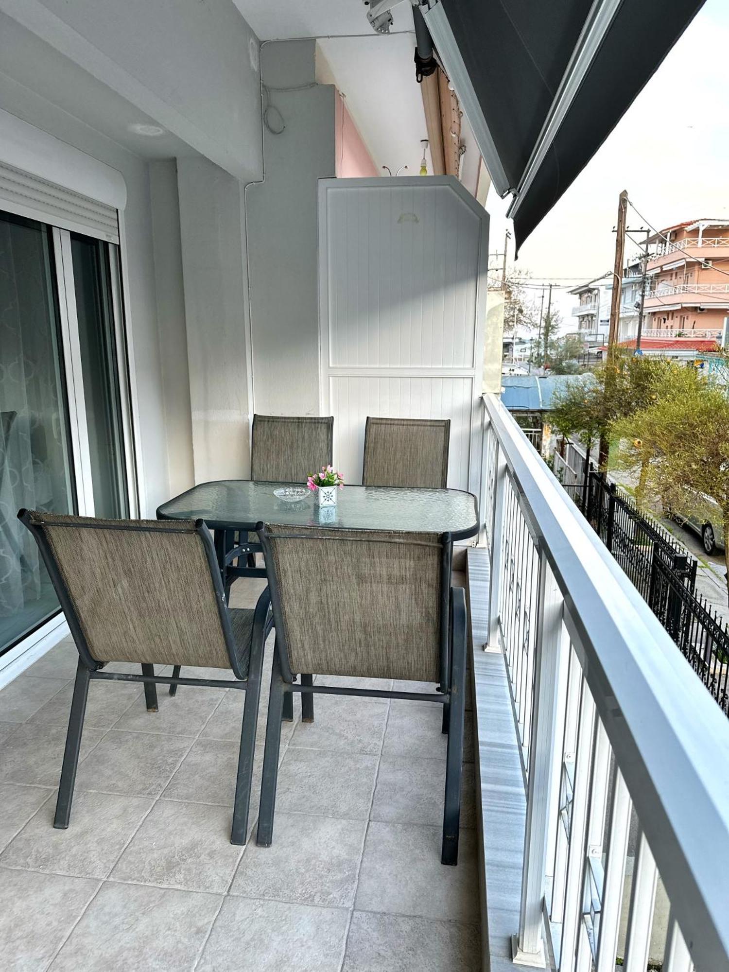 Eden Suite Paralia Buitenkant foto