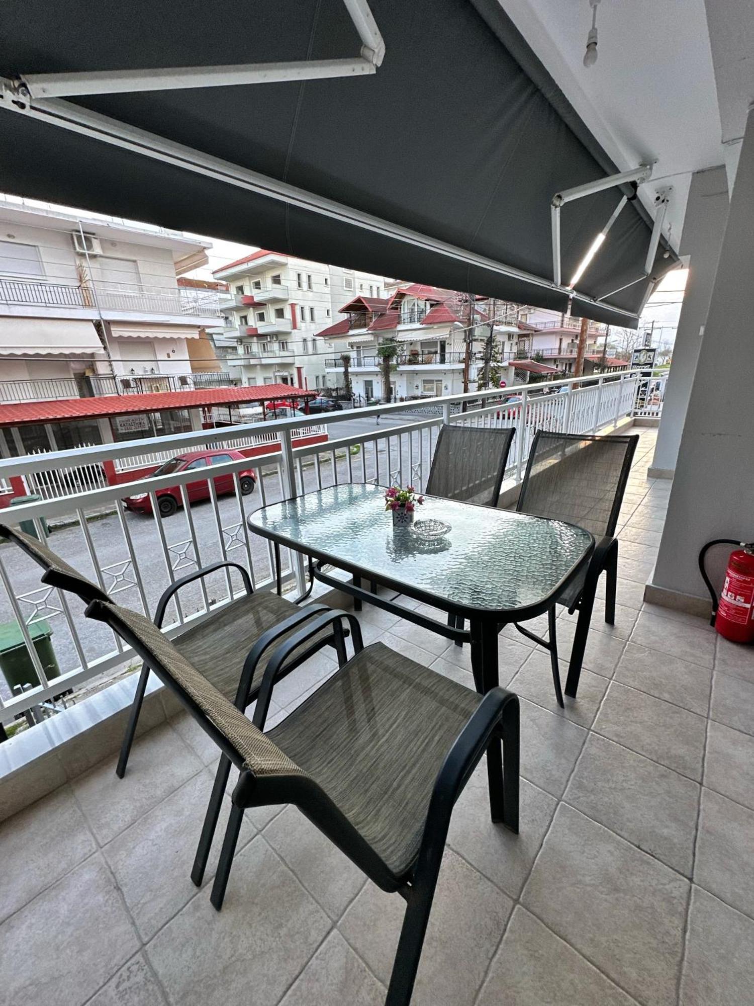 Eden Suite Paralia Buitenkant foto