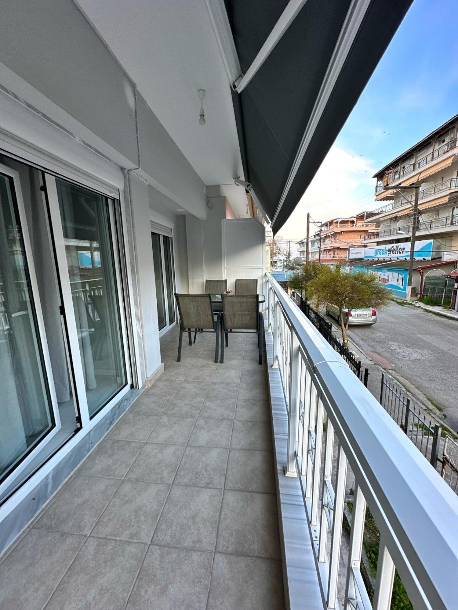 Eden Suite Paralia Buitenkant foto