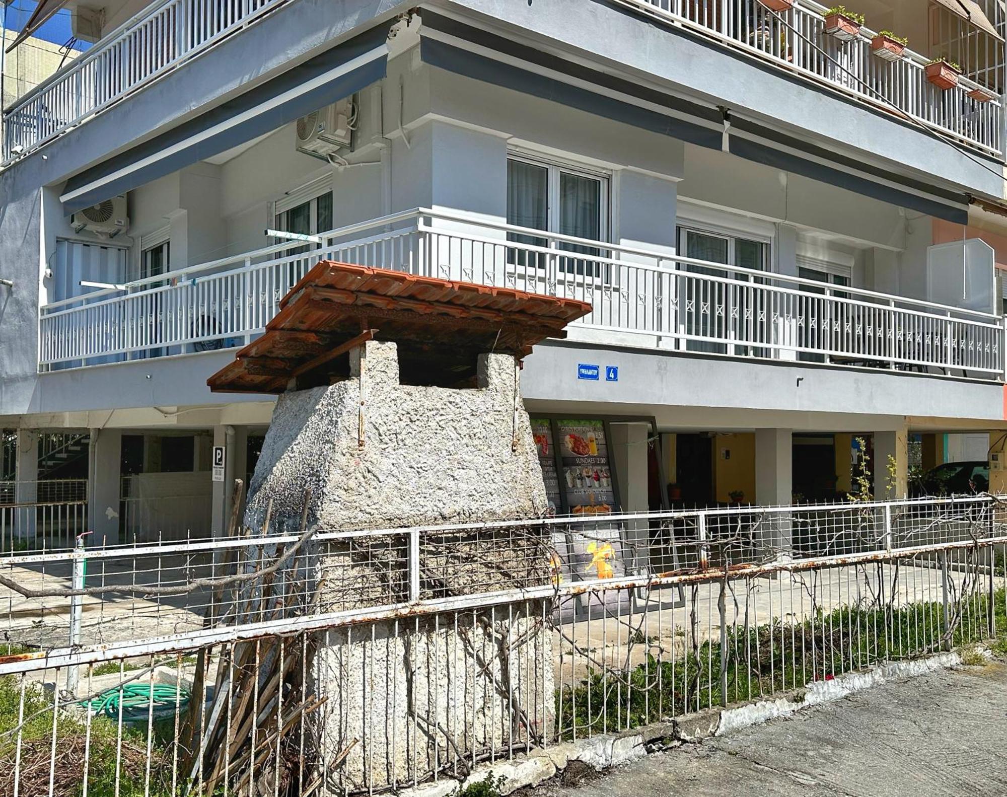 Eden Suite Paralia Buitenkant foto