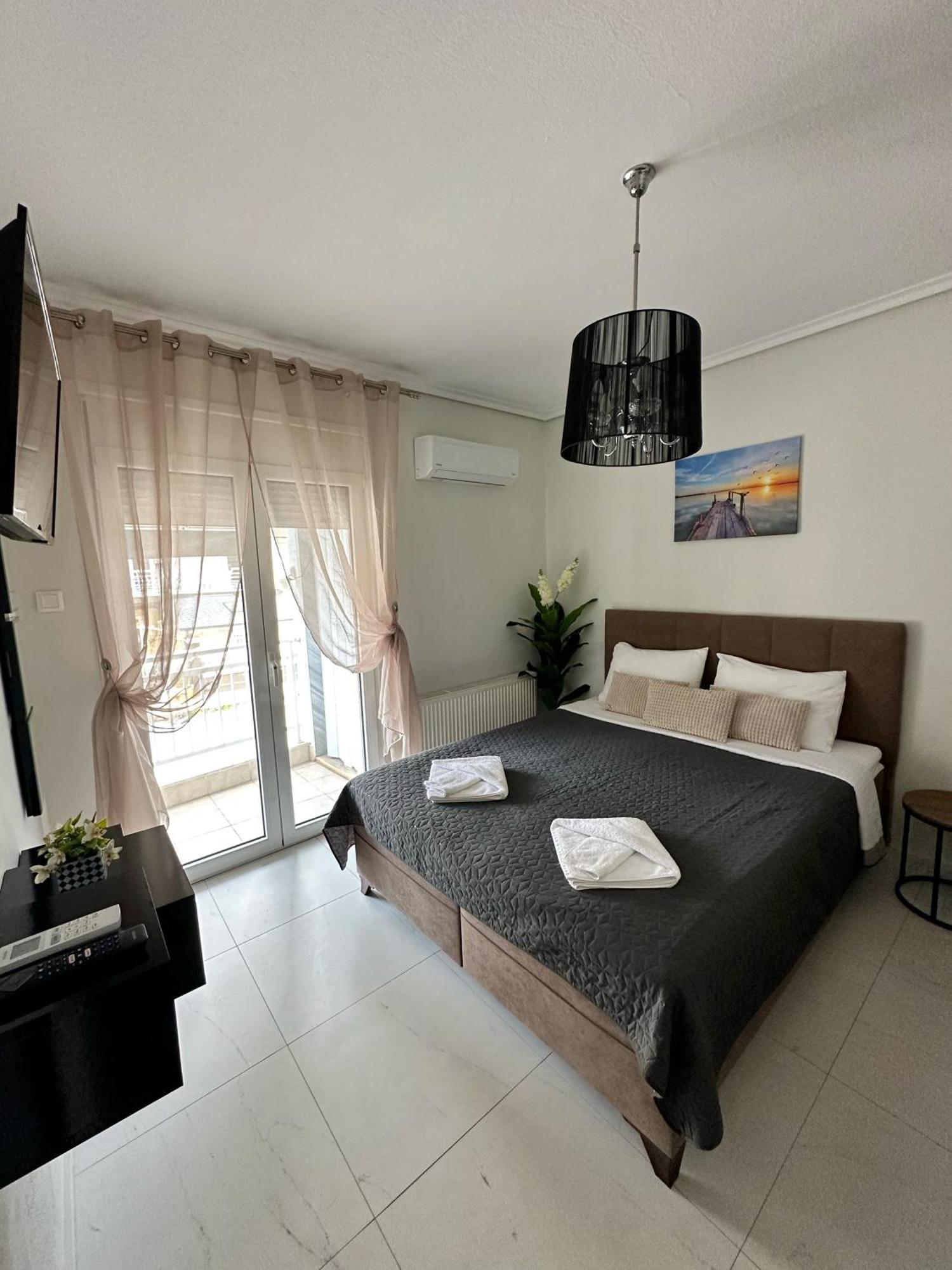 Eden Suite Paralia Buitenkant foto